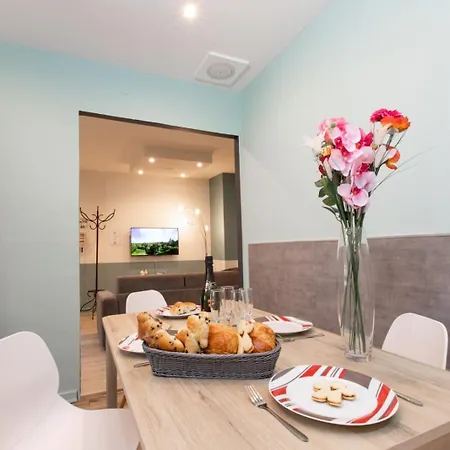 Evasion St Joseph Odysalis - Lit King Size - Parking - Proche Centre Apartmán Colmar