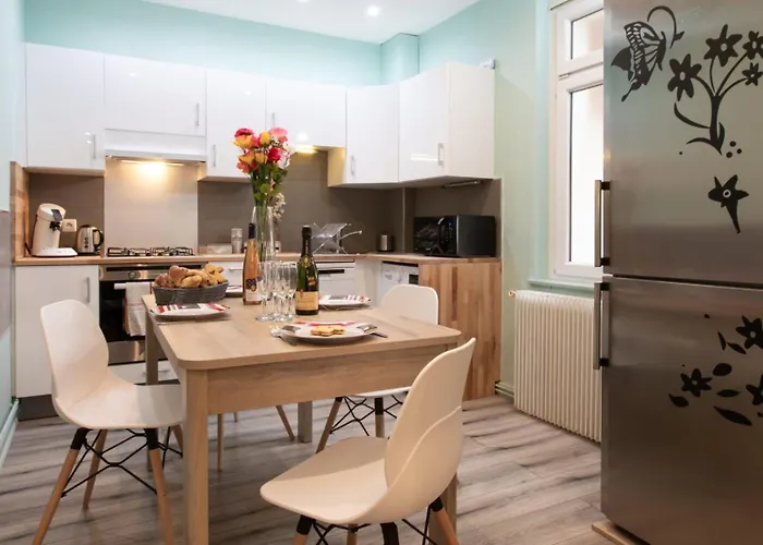 Evasion St Joseph Odysalis - Lit King Size - Parking - Proche Centre Apartment